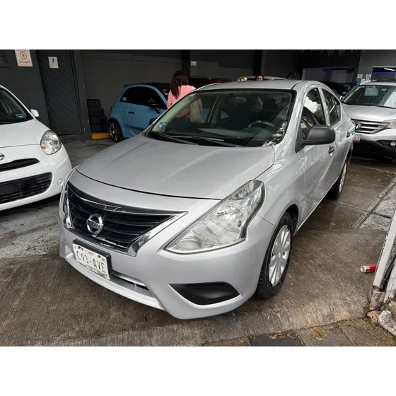 Nissan Versa 1.6 Drive Mt
