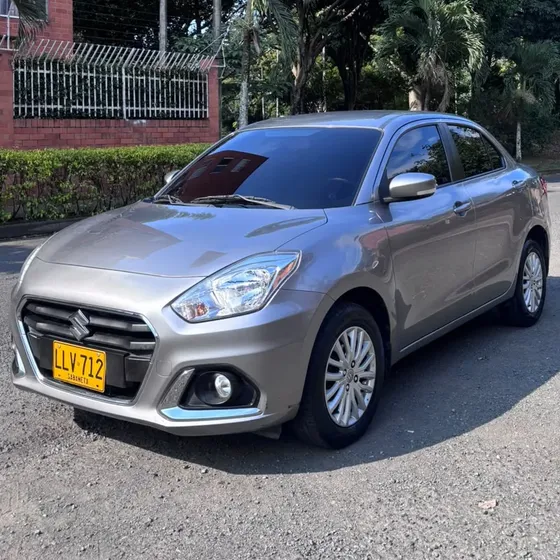 Suzuki Swift 2023 1.2 Dzire At