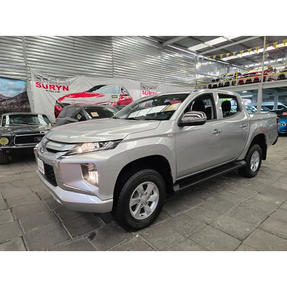 Mitsubishi L200 2.4 Cd Glx 4x2 Mt