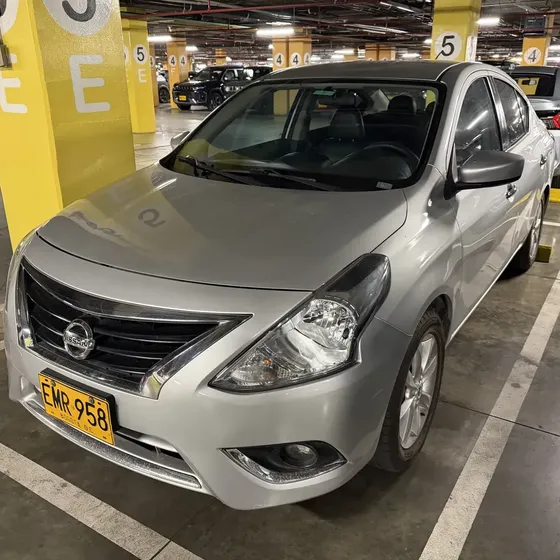 Nissan Versa 2019 1.6 Drive At