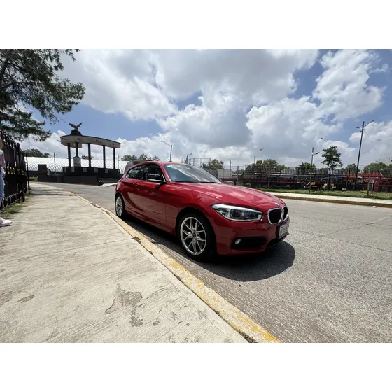 BMW Serie 1 2016 1.6 5p 120ia Sport Line At