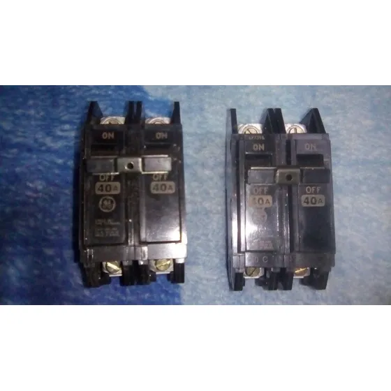 Breakers Superficial De 125/220v 2x40a Ge Y 2x75a Yaino.