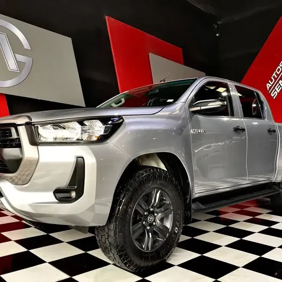 Toyota Hilux 2023 2.7 Cabina Doble Sr Mt
