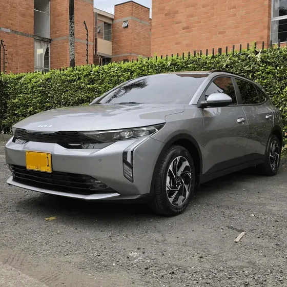 Kia K3 Cross 2027 1.6 Zenith At