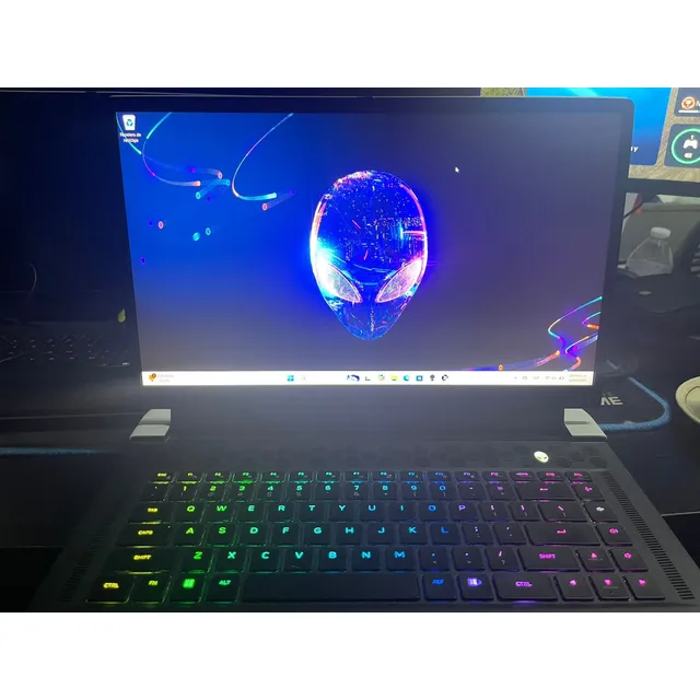 Alienware X15 R2