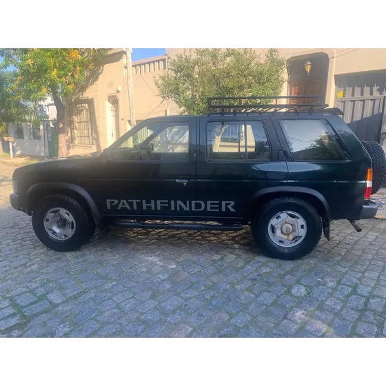 Nissan Pathfinder 3.0 Se