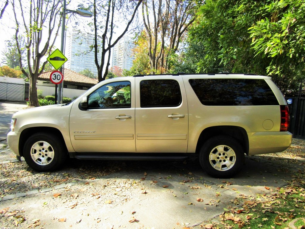 Chevrolet Suburban 4x4 5.3 Aut. Cuero 2011