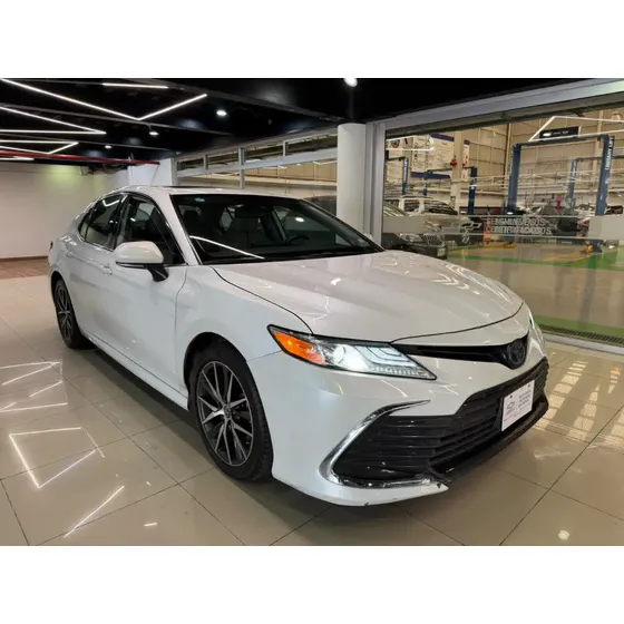 Toyota Camry 2022 4p Xle Hibrido L4/2.5 Aut