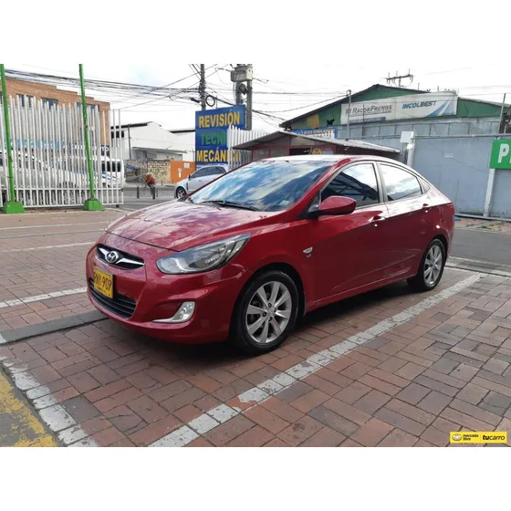 Hyundai I25 1.6cc Tp Aa 4x2