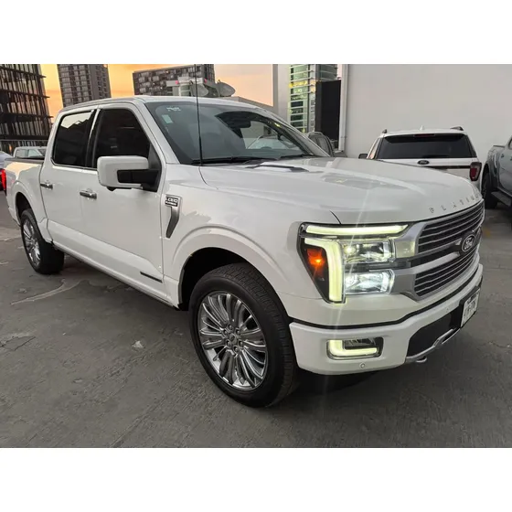Ford Lobo 3.5 V6 Hev Platinum Plus 4x4 At
