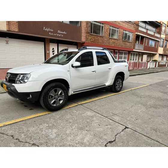 Renault Duster Oroch 2.0 Intens 4x4