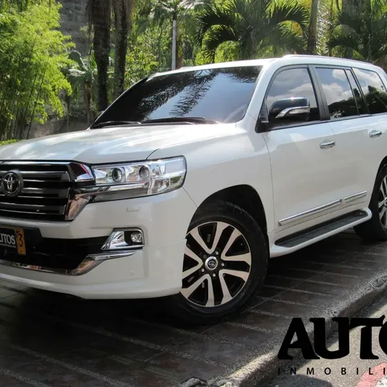 Toyota Land Cruiser 2021 200 Vxr Blindaje 2+ Cc4.500 Diesel 4x4 8 Puestos 235hp