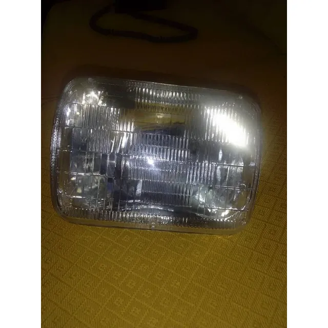 Faro Delantero Para Wagoneer O Camioneta