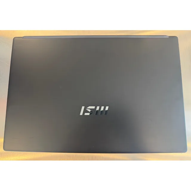 Laptop Msi Modern 15 H, Core I9, 32gb 1tb Ssd 15.6 Full Hd. Negro