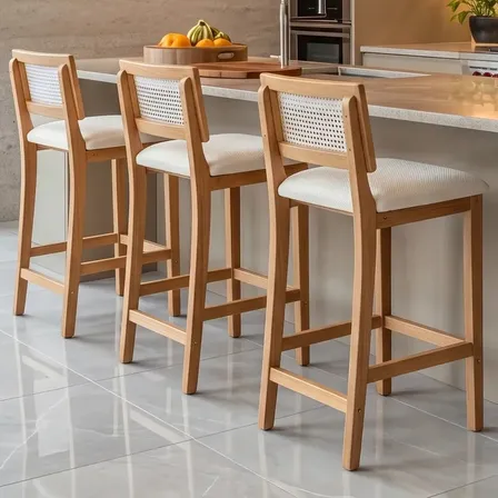 Kit 3 Banquetas Altas Slim Linho Off-White Natural Madeira Maciça Estofada Encosto Cozinha Americana Balcão Bancada Tamborete Banco Alto Área Gourmet Varanda Apoio Para Pés Moderna Suporta 150kg