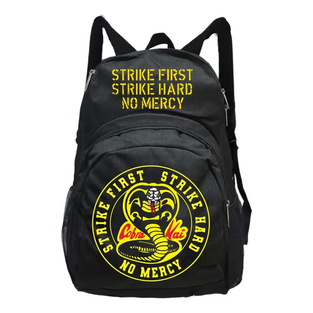 Mochila  Cobra Kai Logo Karate Mediana Grafimax