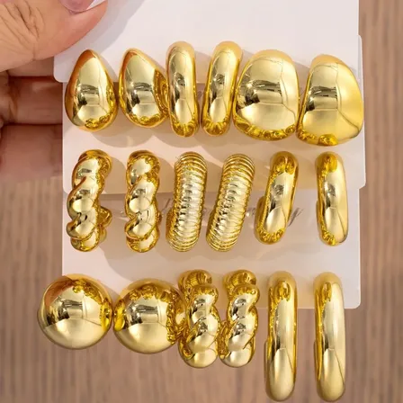 SET DE AROS TIPO ARGOLLA DISEÑO GOTA PARA MUJER DORADO