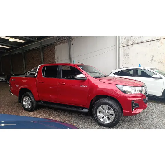 Toyota Hilux Pick-up 2.8 Cd Srv 177cv 4x4