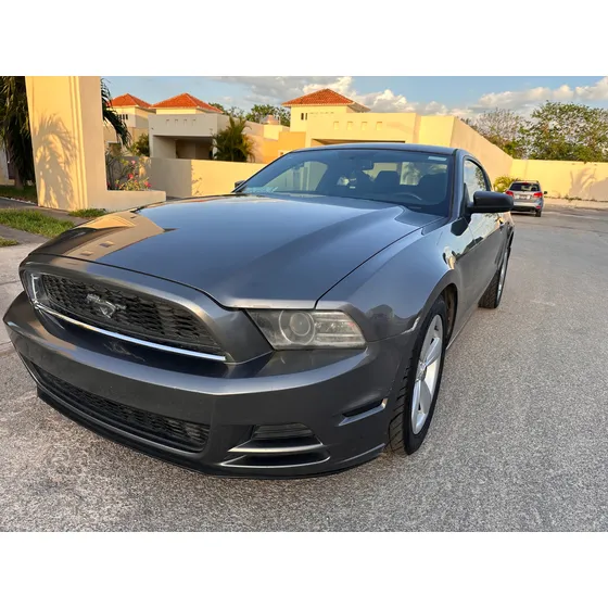 Ford Mustang 3.8 Coupe Lujo V6 Mt