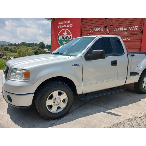 Ford Lobo 4.6 Stx Cabina Regular 4x2 At