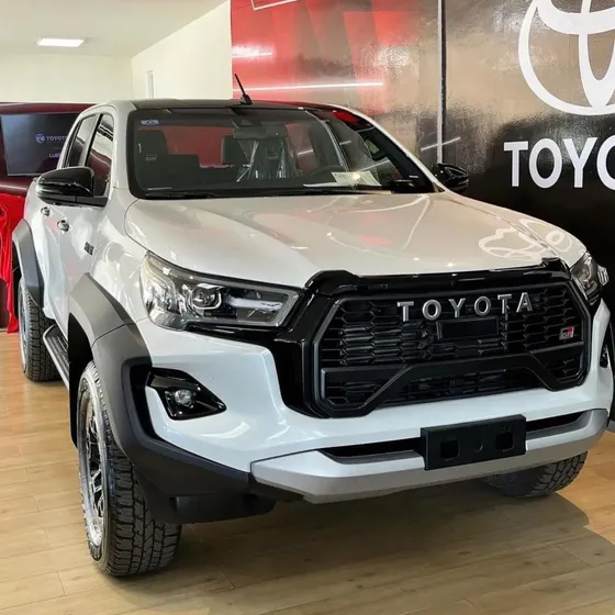 Toyota Hilux 2027 2.8 Gr-s At