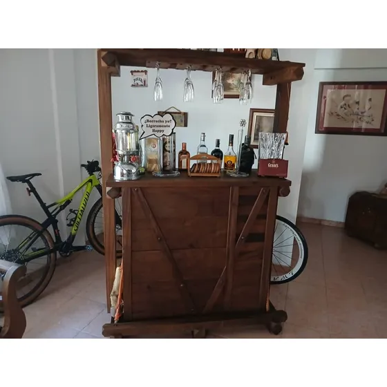 Juego De Muebles Y Bar Madera Rustica