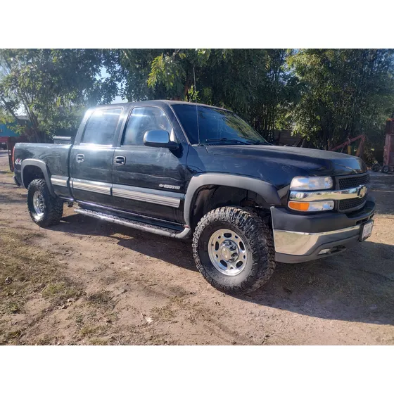 Chevrolet Silverado Pickup Silverado 2500 Custom Aa At