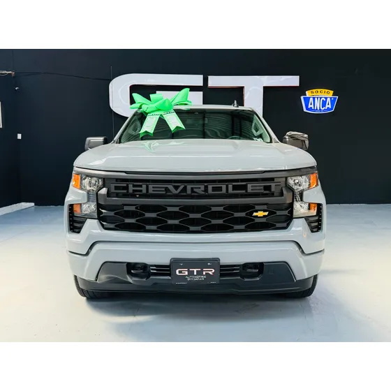 Chevrolet Silverado Custom
