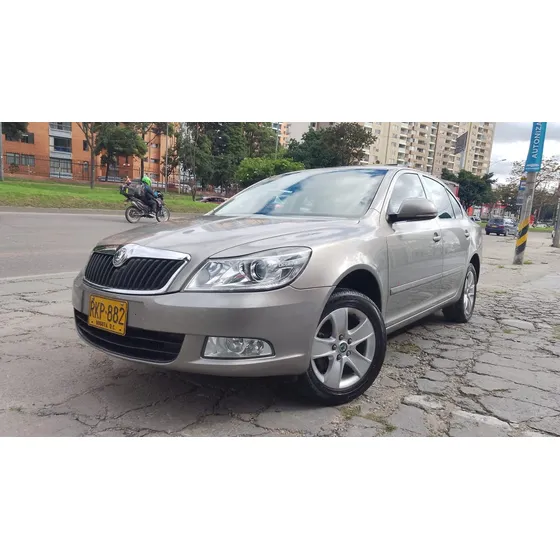 Skoda Octavia 1.8 Turbo Mecanico Con Techo Y Cuero