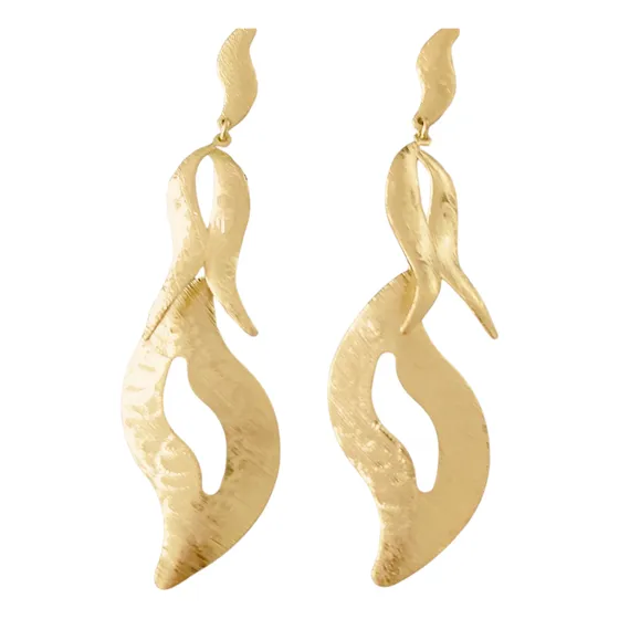 Aros Enchapados En Oro Modelo Copihue Y Hojas