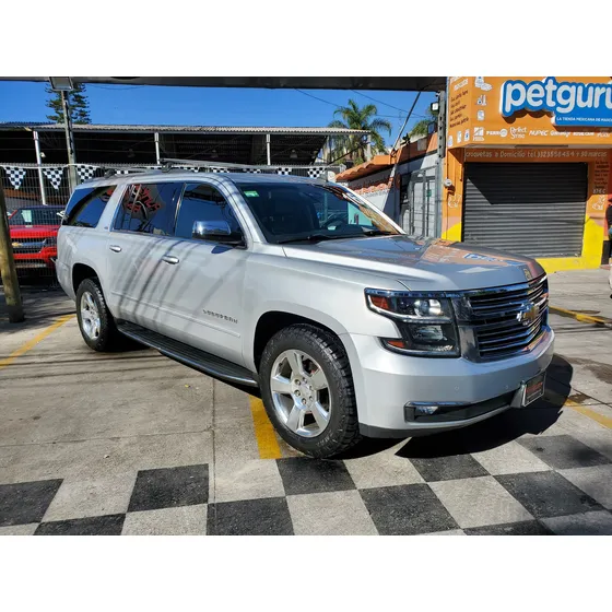 Chevrolet Suburban 5.3 Ltz