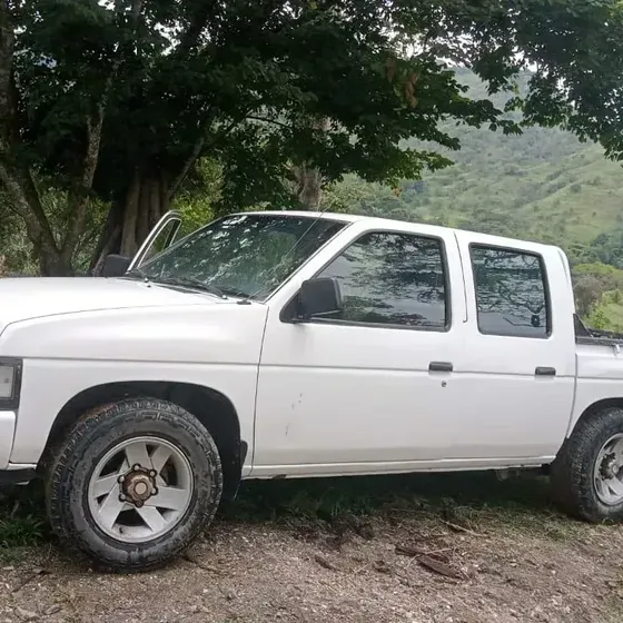 Nissan D-21 2005 1.6 Mt 1600cc Corto