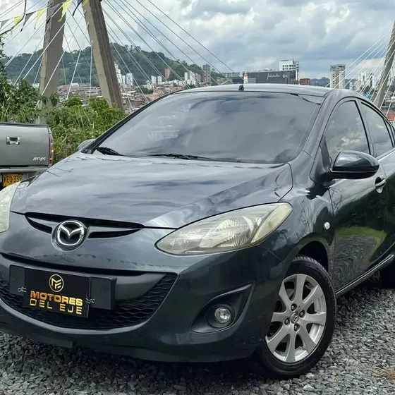 Mazda 2 2012 1.5 Sedan Mt
