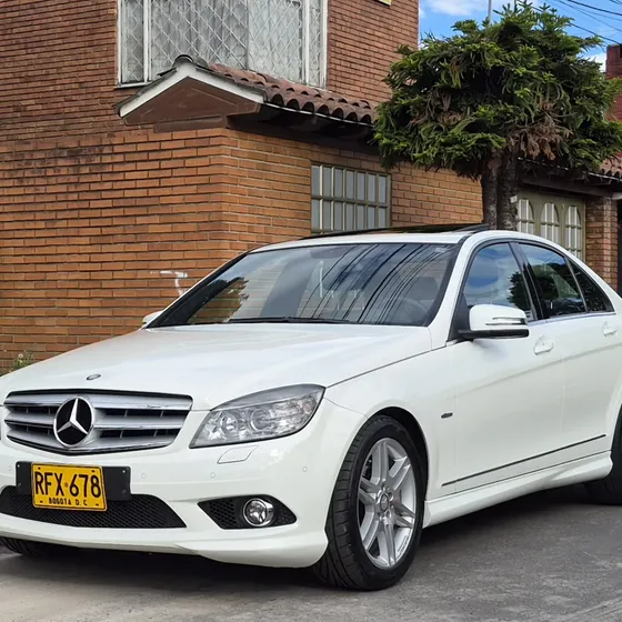 Mercedes-Benz Clase C 2011 Clase C 1.8 Cgi Blueefficiency 204 Hp C250