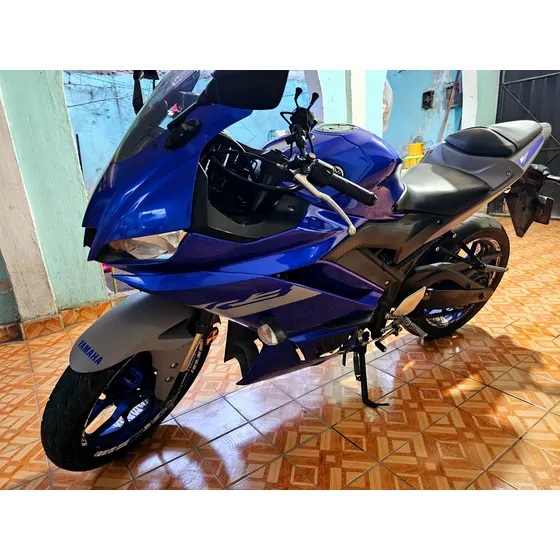 Yamaha R3 2022
