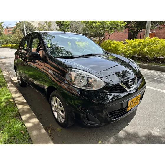 Nissan March 1.6 Sense Automático
