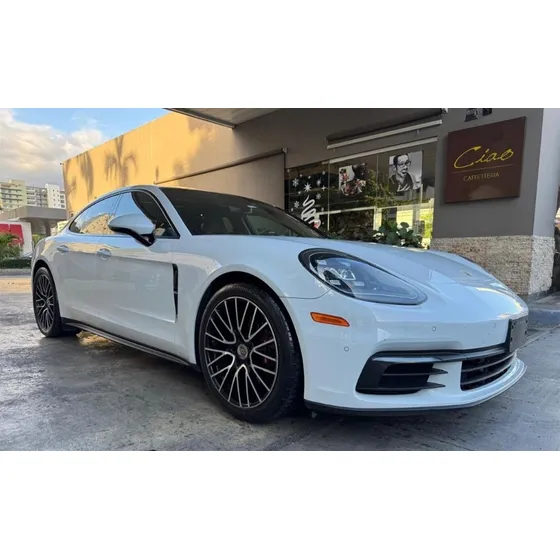 Porsche Panamera 1