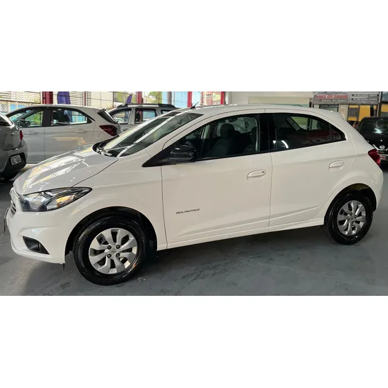 Chevrolet Onix 1.4 Advantage Aut. 5p