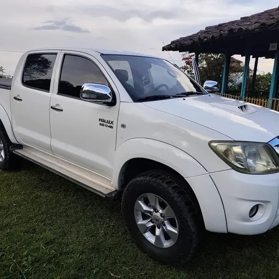 Toyota Hilux 2011 3.0 Srv