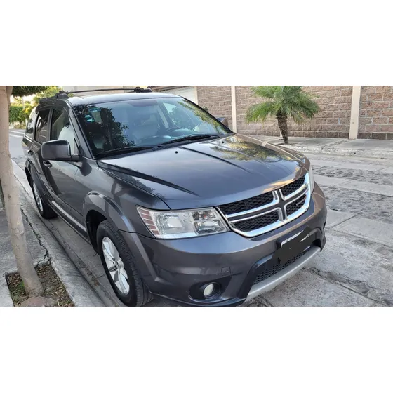 Dodge Journey 2.4 Sxt 5 Pasajeros Plus Mt