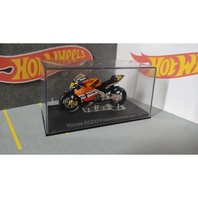 Moto A Escala Honda Rc211v Valentino Rossi 2002