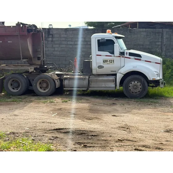 Tractocamión Kenworth T880 Modelo 2022