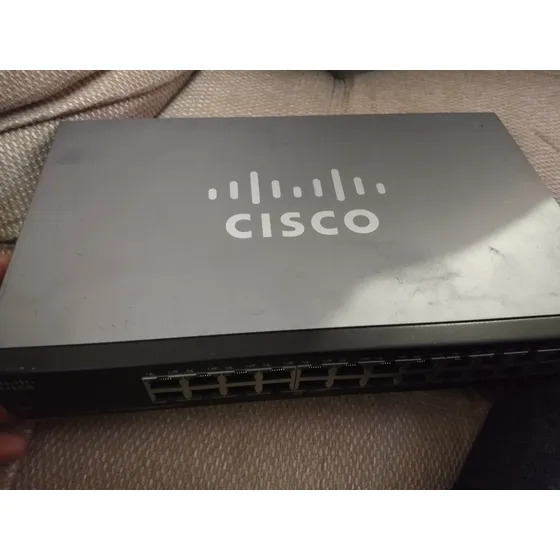 Cisco Switch Modelo Sg102-24 V2