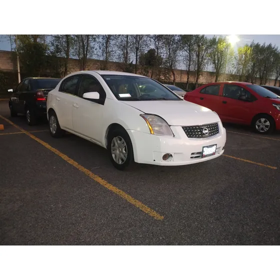 Nissan Sentra 2.0 Emotion 6vel Ee Mt