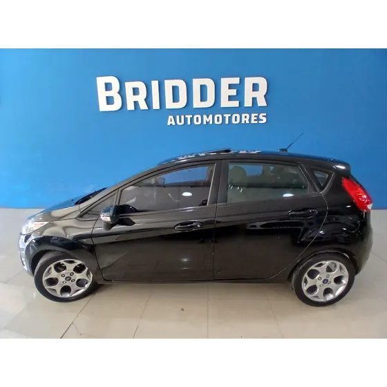 Ford Fiesta Kinetic Design 1.6 Sedan Titanium