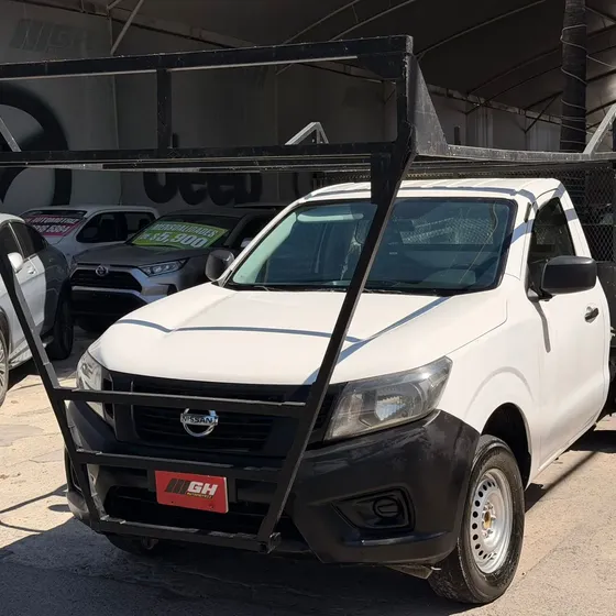Nissan Np300 2018 2.5 Chasis Cabina Dh Aa Pack Seg Mt