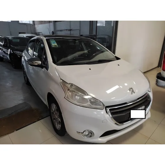 Peugeot 208 1.6 Feline
