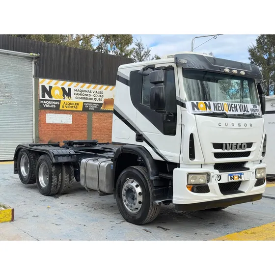 Iveco Cursor 330 2014 6x2 Camión Con Eje Neumático Nqnmaq