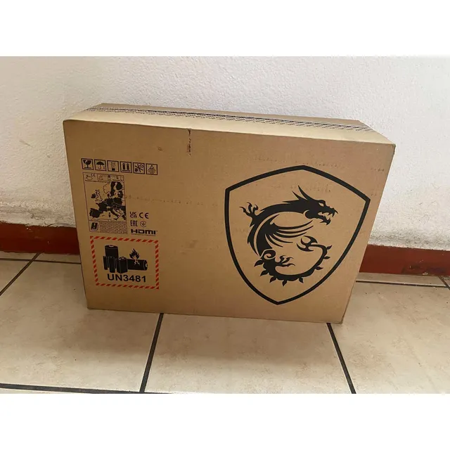 Laptop Msi Titan 18hx A14vig - Core I9 Rtx4090, 4tb, 64g Ram