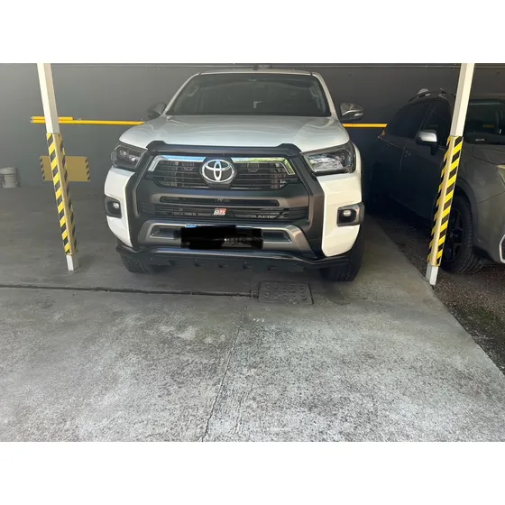 Toyota Hilux 2.7 Cd Srv Vvti 4x4 Cuero - B4